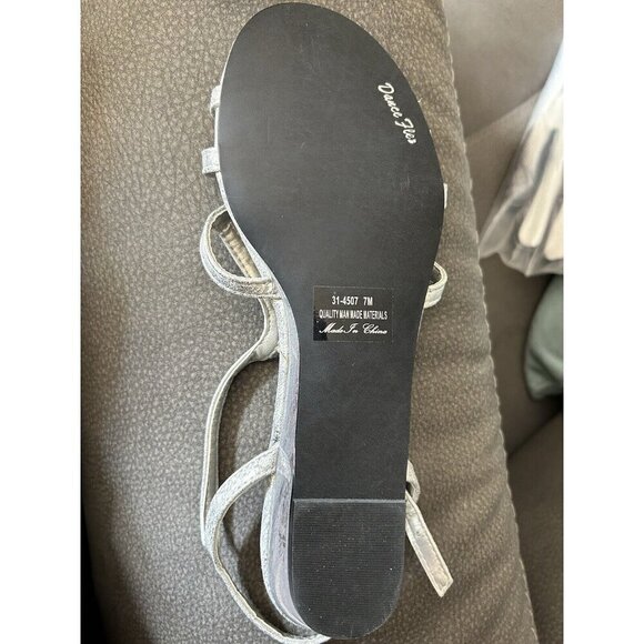 Easy Street Shiny Silver Faux Leather Crossover Wedge Sandals 7 M NEW - Picture 4 of 5